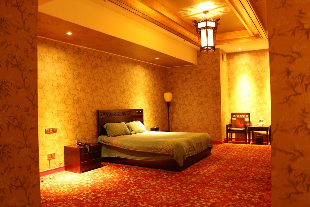 Zhuhai Rongfeng Hotel Exterior photo