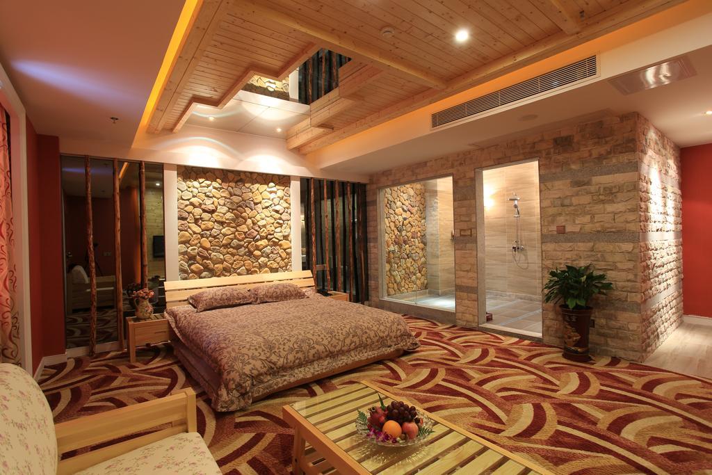Zhuhai Rongfeng Hotel Exterior photo