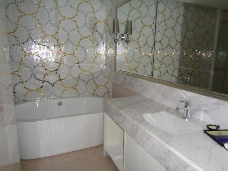 Zhuhai Rongfeng Hotel Exterior photo