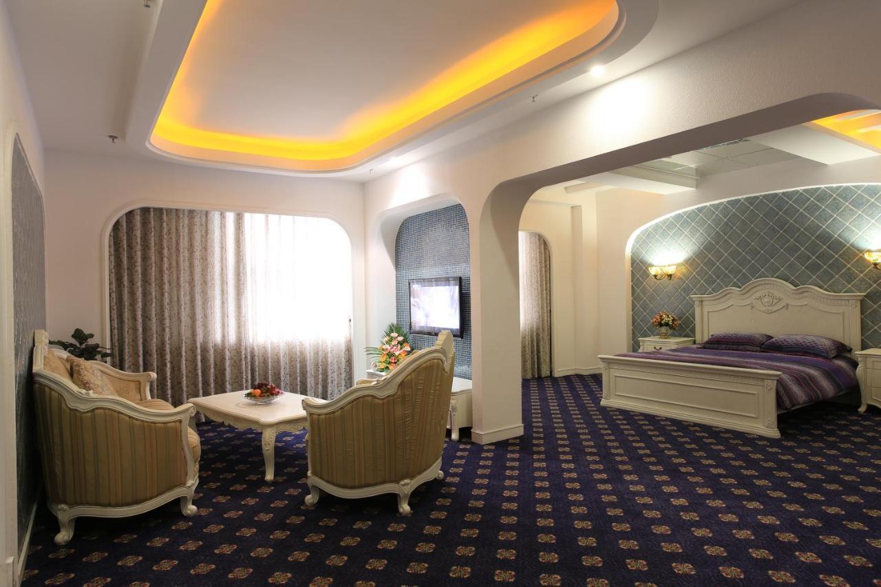 Zhuhai Rongfeng Hotel Exterior photo